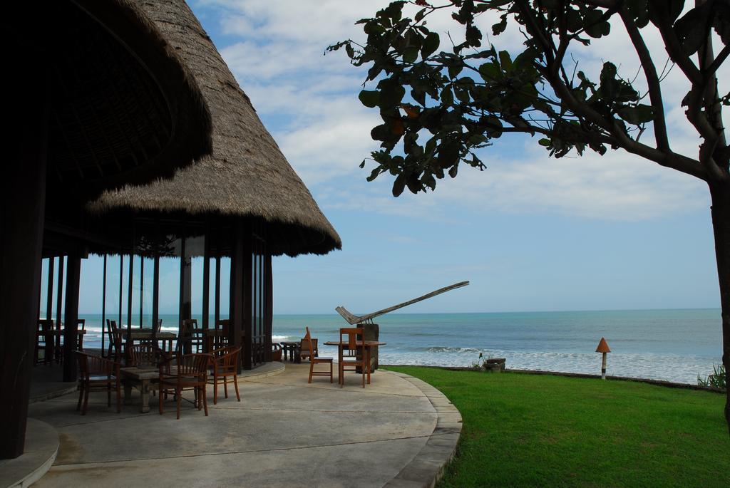 Hotel Wakagangga Selemadeg Esterno foto
